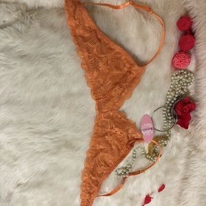 Lace bra-lette, lining, no padding,